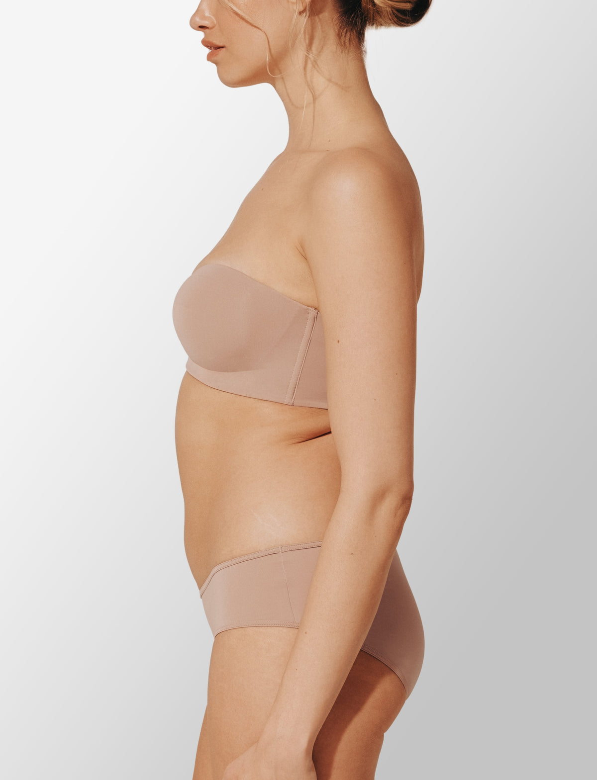 24/7® Classic Strapless Push-Up Bra Taupe Braelia - vue 3